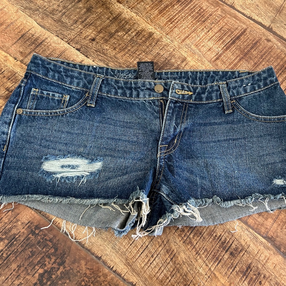 Distressed shorts